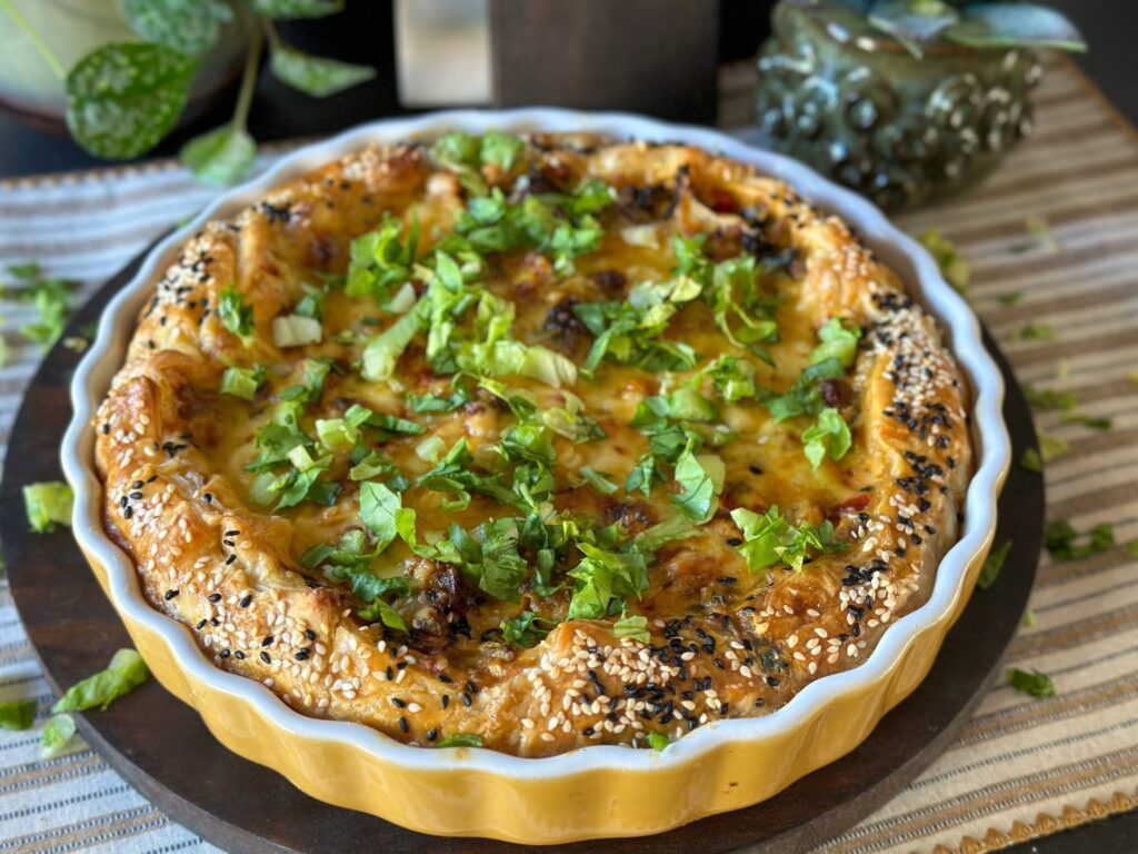hartige taart met andijvie en paprika uit weekmenu 21
