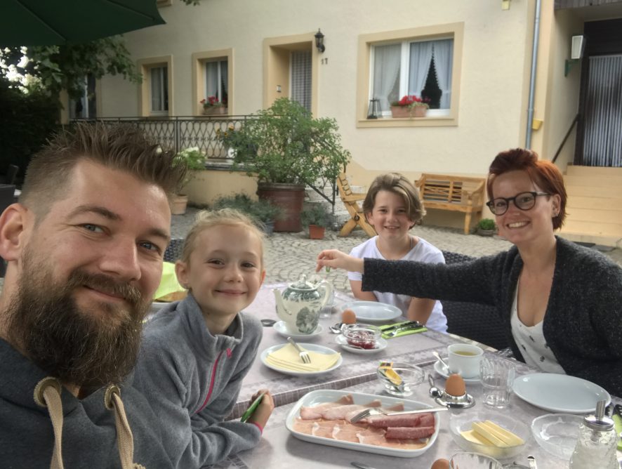 thuis bij familie over de kook: Heerlijk een paar dagen in de Eifel en een nieuw gezinslid
