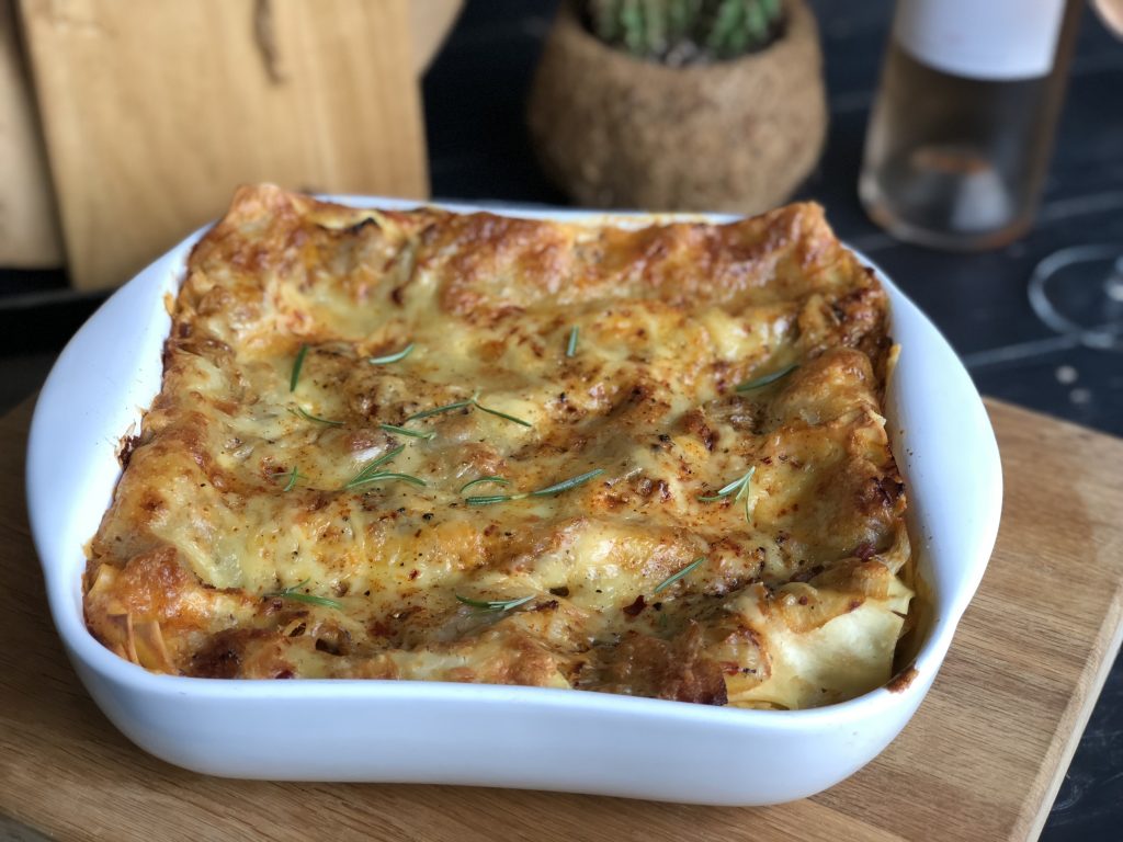 recept lasagne met witlof en spek in een roomsaus