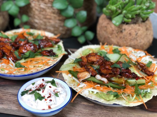 Koreaanse kip wraps met pittige dip