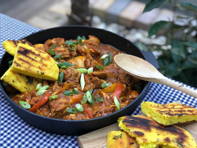 Kip kerrie met tomaat en paprika kip kerrie met tomaat, paprika en bosui
