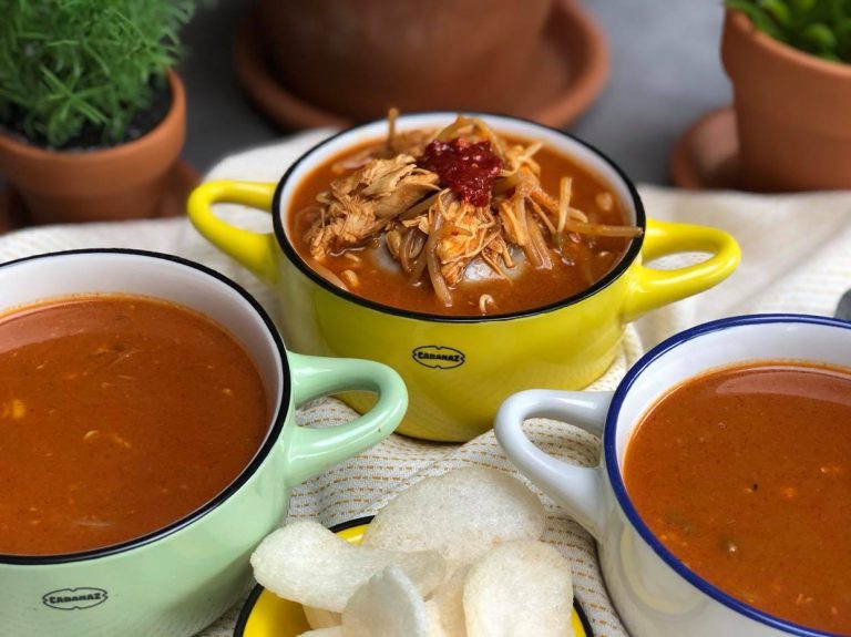 Indonesische tomatensoep met kip Indonesische tomatensoep