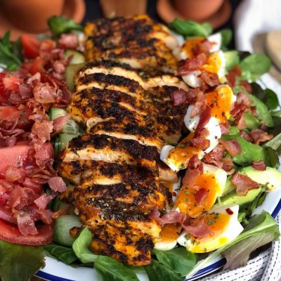salade met gegrilde kip en bacon