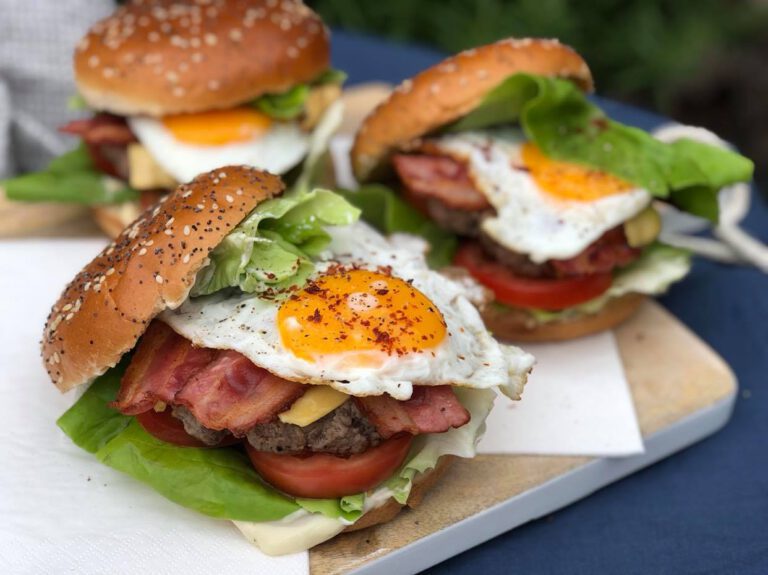 BLT burger met gebakken ei