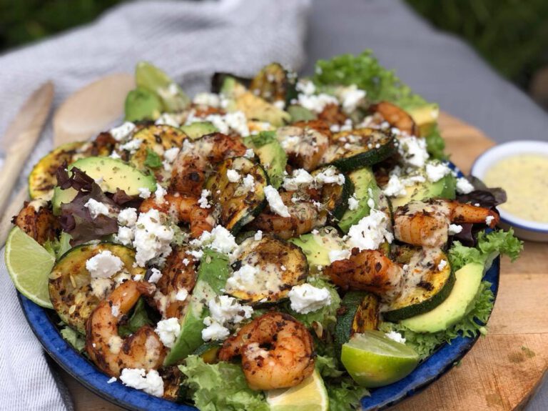 8 recepten met courgette salade met gegrilde gamba's, courgette en feta