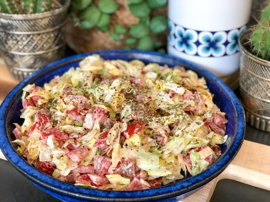 Pikken Kikker Groen simpele BLT salade met spek, sla en tomaat - Familie over de kook