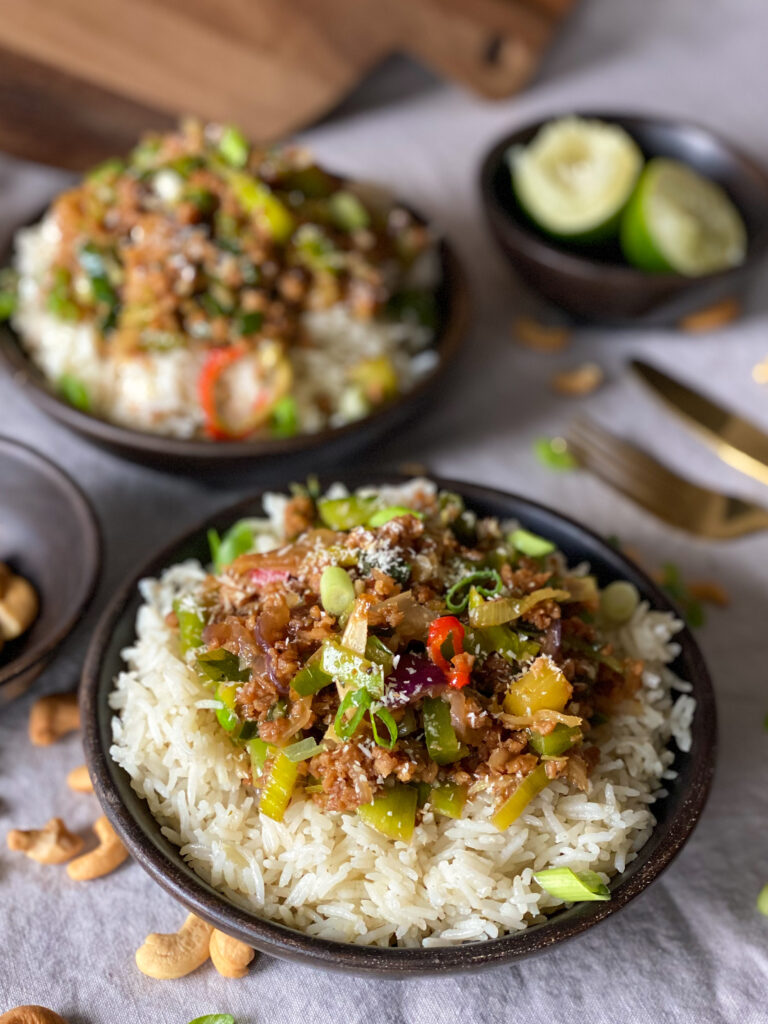 Thaise roerbak met kruidige rijst