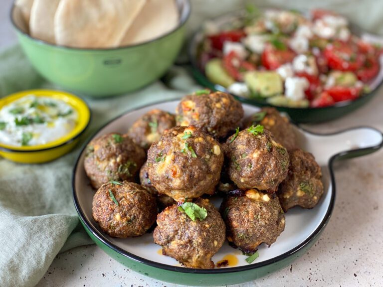 Griekse gehaktballetjes met feta