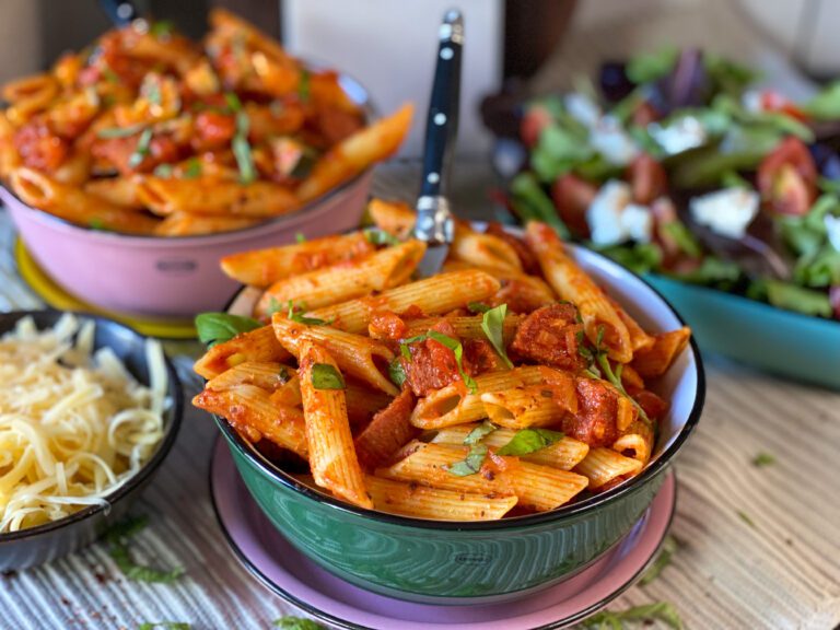 5 recepten met penne penne met salami in kruidige tomatensaus