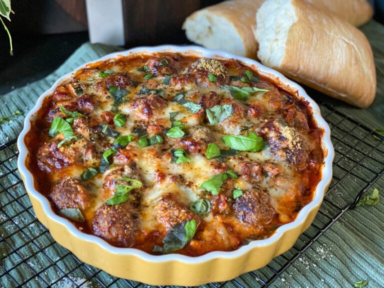 Italiaanse gehaktballetjes in tomatensaus Italiaanse gehaktballetjes in tomatensaus