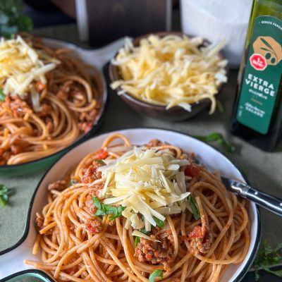 spaghetti met tomatensaus en harissa