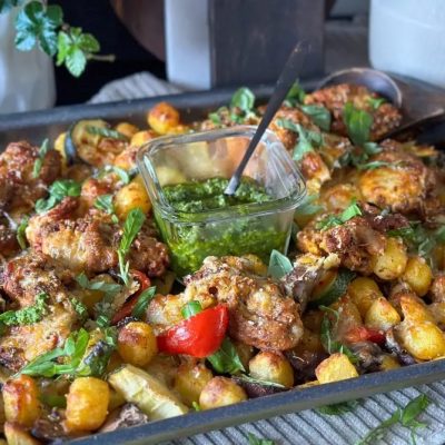 15 recepten met kip krieltjes traybake met kruidige kip