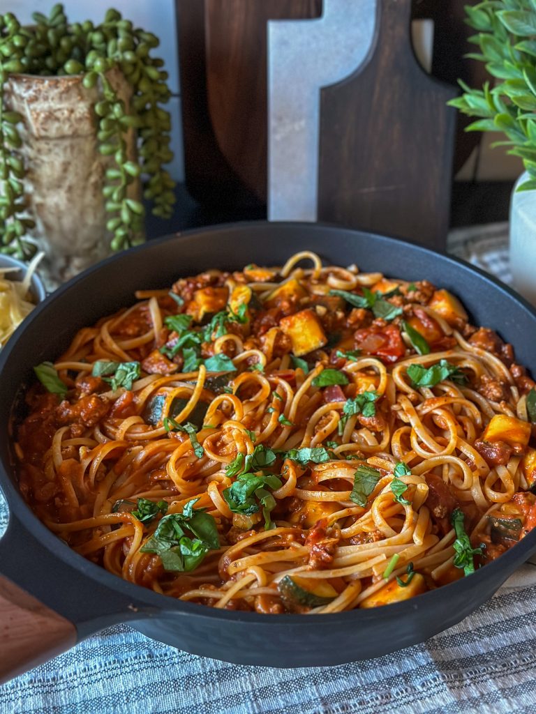 simpele spaghetti met gehakt en courgette 