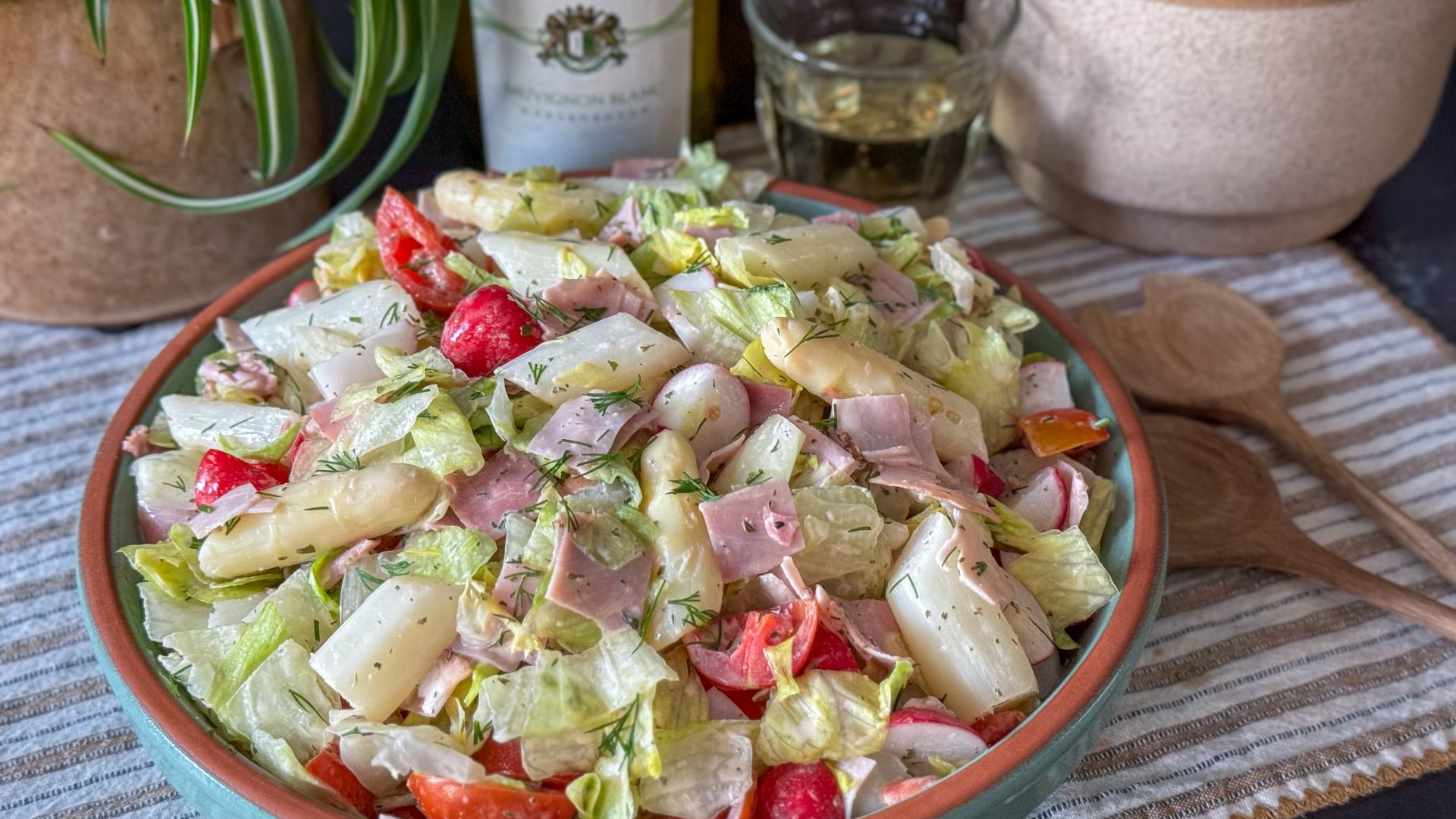 gezonde salade met witte asperges