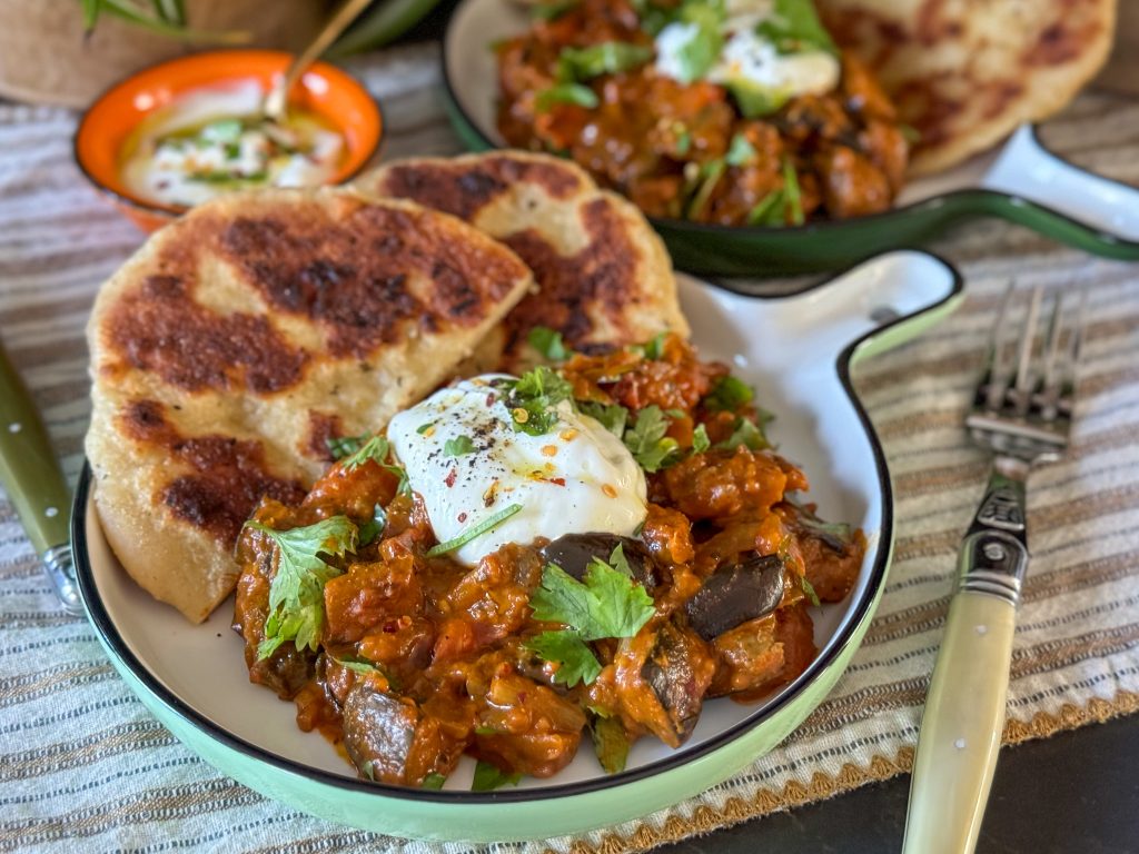 vegetarische aubergine curry stoof