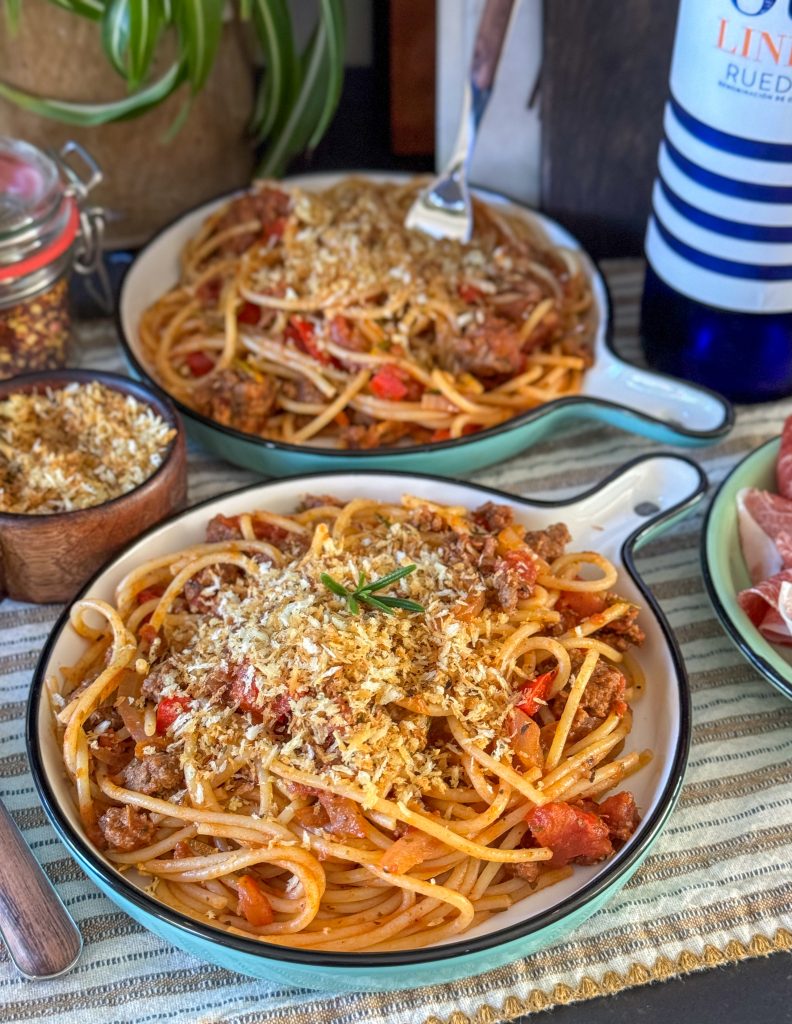 spaghetti in tomatensaus met witte wijn