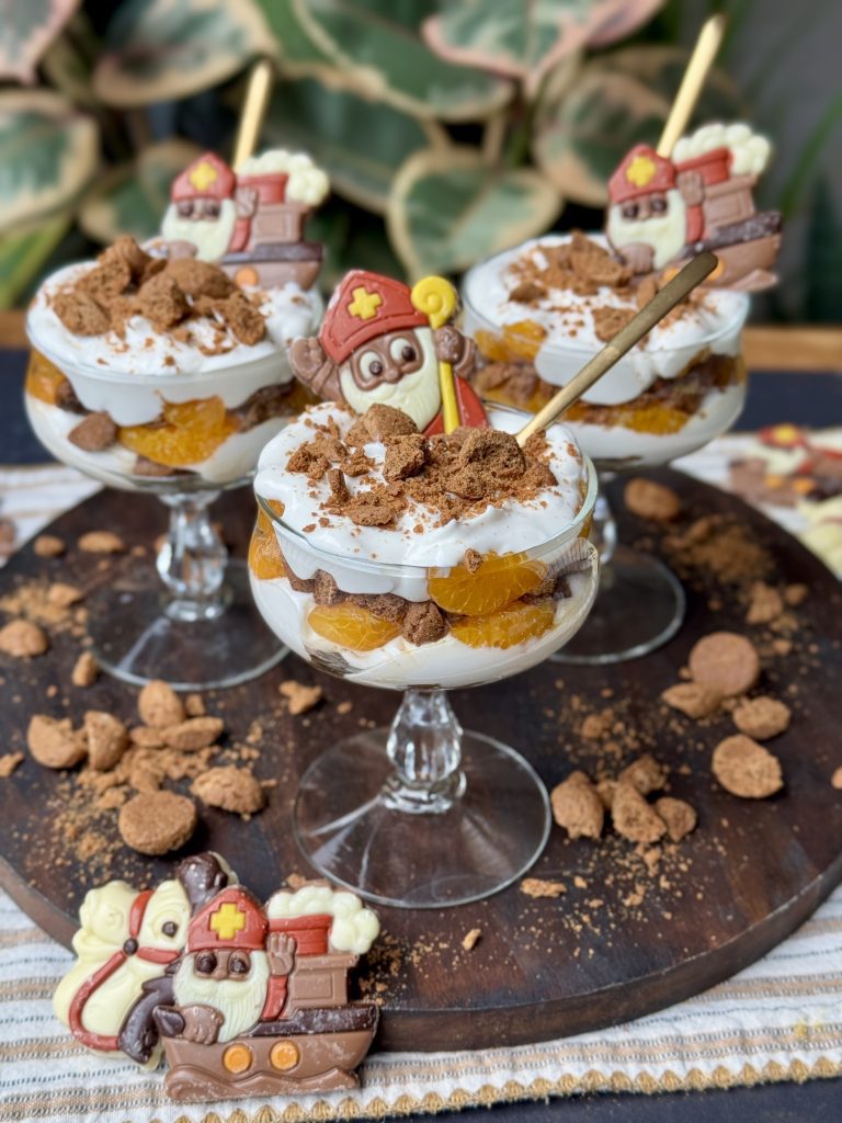 Sinterklaas tiramisu met kruidnoten en mandarijntjes