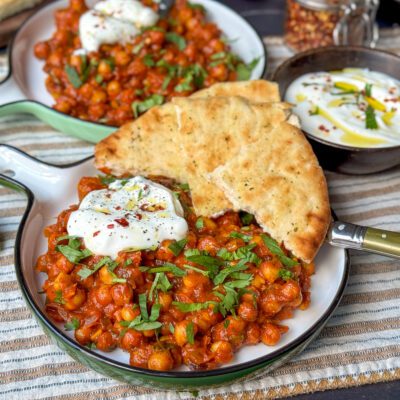 Kikkererwten in kruidige tomatensaus kikkererwten in kruidige tomatensaus