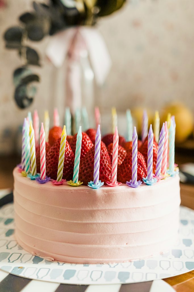 Maak je feestje persoonlijk met een zelfontworpen verjaardagstaart