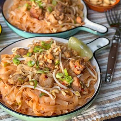 Pad Thai maken met kip een super lekkere, gezonde en makkelijke avondmaaltijd