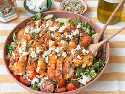 Salade met krokante kip en hot honey dressing