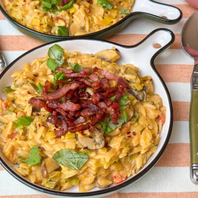 Romige orzo met Boursin en prei Romige orzo met Boursin en prei – eenvoudig recept voor een snelle, romige maaltijd