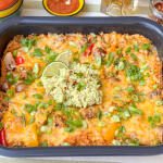 Eenpansgerecht met rijst, en cajunkruiden