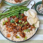 Gehakt met gochujang en oestersaus met rijst en sperziebonen – uit het recept van Familie over de Kook