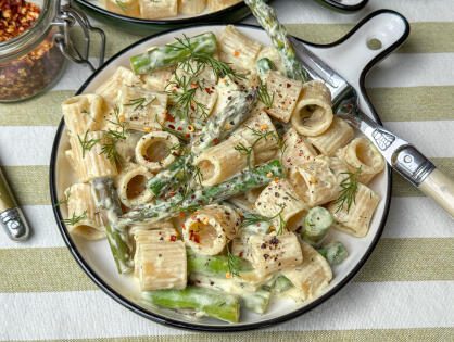Pasta met groene asperges, citroen en dille - makkelijk en fris recept